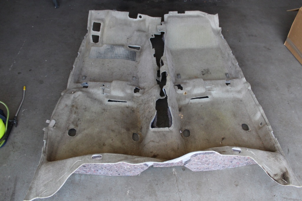 фото №1, Honda accord viii sedan коврик обшивка середина