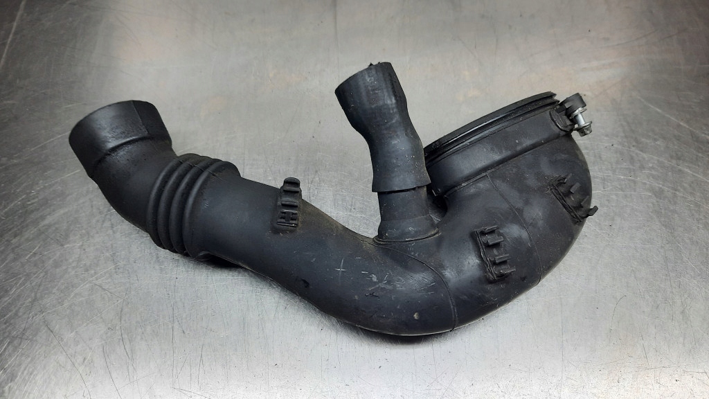 фото №1, Труба шланг повітря 7790552 bmw e61 2.0d 03-07r