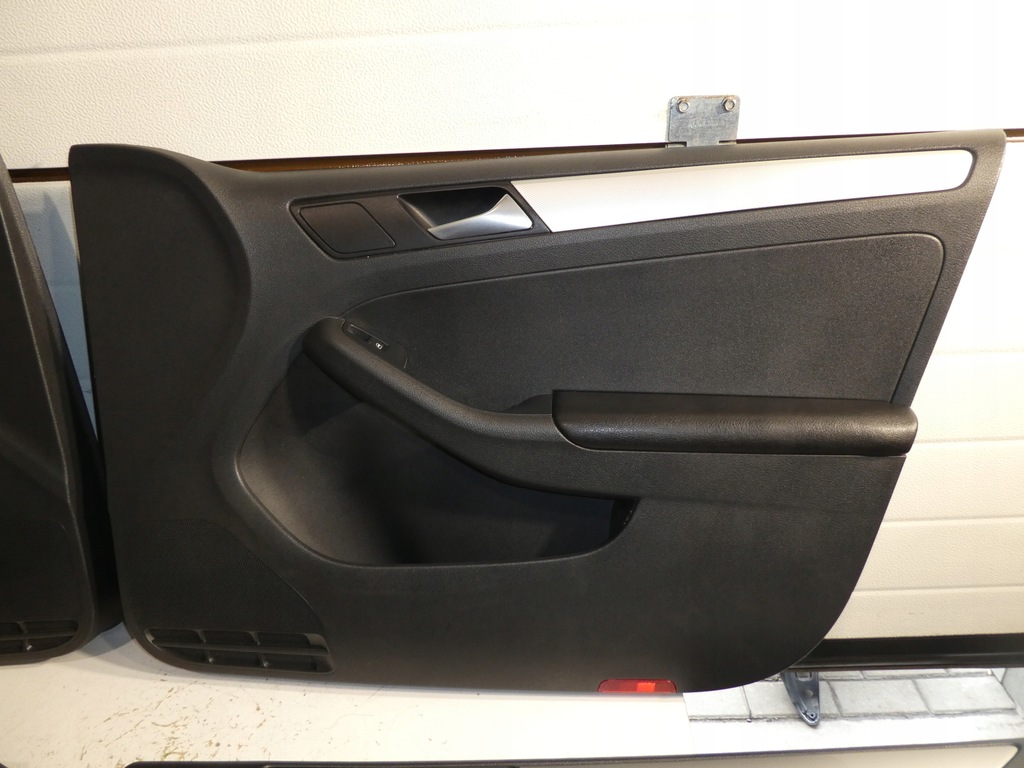 фото №5, Обшивка обивка дверь комплект vw jetta 5c