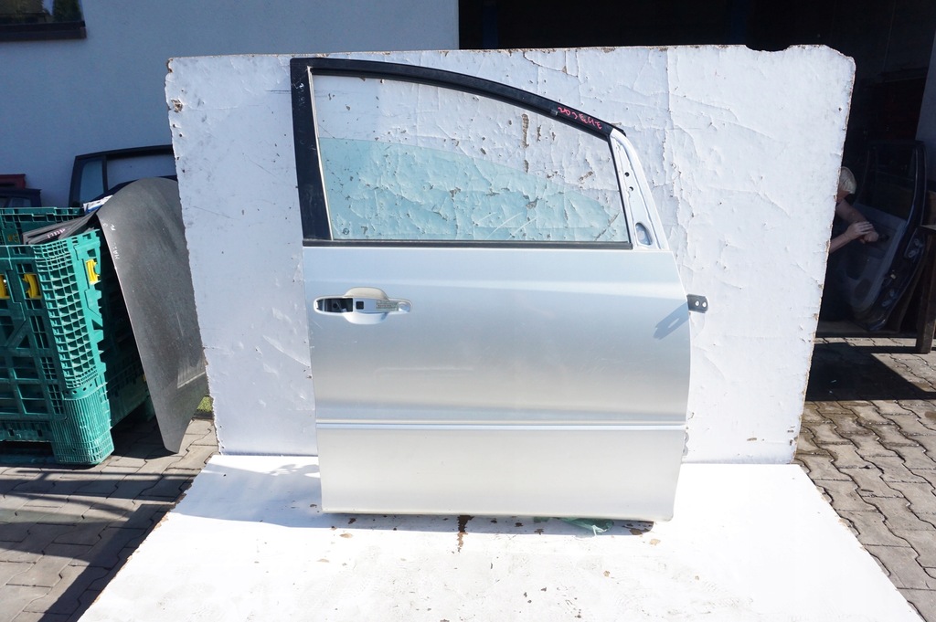 фото №1, Дверь правый перед toyota previa