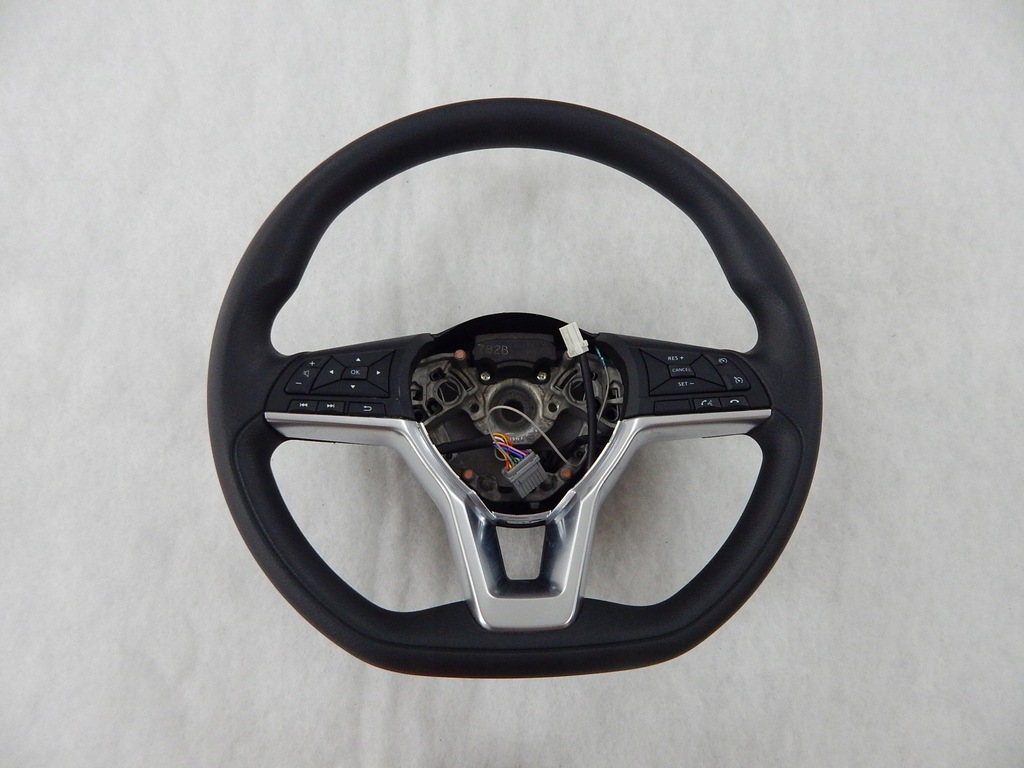 фото №8, Nissan qashqai j11 lift micra k14 juke ii leaf ii- накладка lera руля