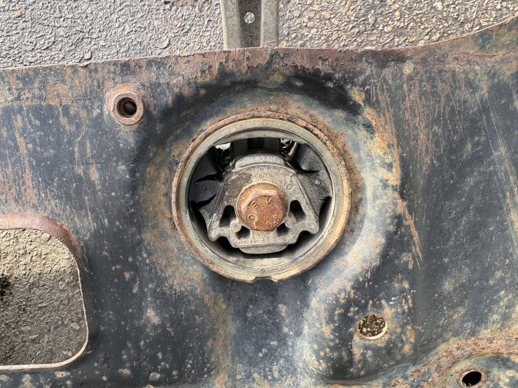 Vw caddy iii рестайлінг  2010-2015 підрамник підрамник підвіска перед 1k0199315b Київ