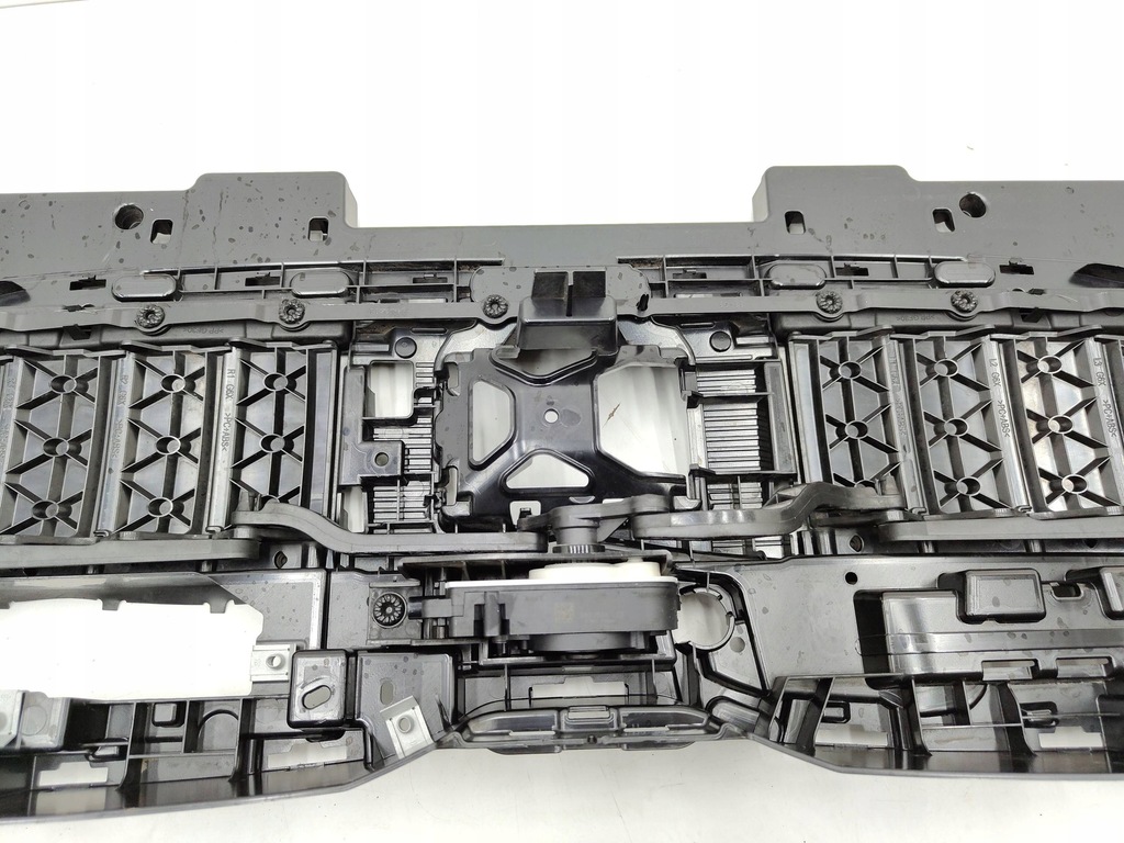 фото №8, Bmw 5 g60 жалюзи шторка воздуховод воздуха решётка радиатора бампера перед
