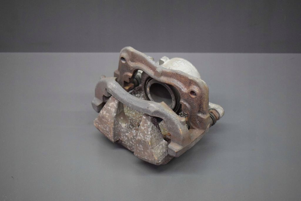 фото №6, Суппорт прижим правый bmw 3 g20 g21 5 g30 g31 x3 g01