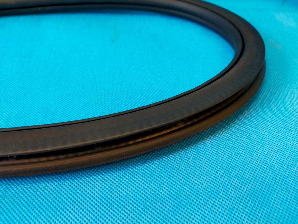 фото №9, Skoda superb 3 iii fl 2.0fsi 200kw 2020r прокладка левый перед 3v9867365b