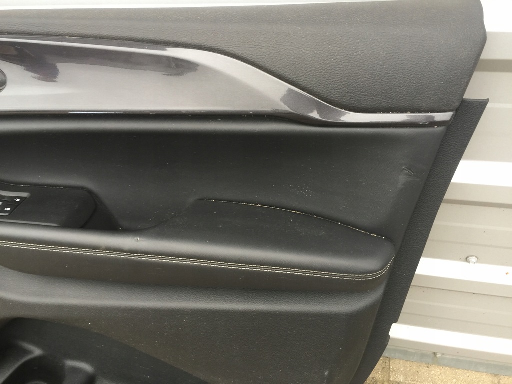 фото №5, Jeep grand cherokee wl 22 обшивка с дверь обивка повреждённый na запчасти