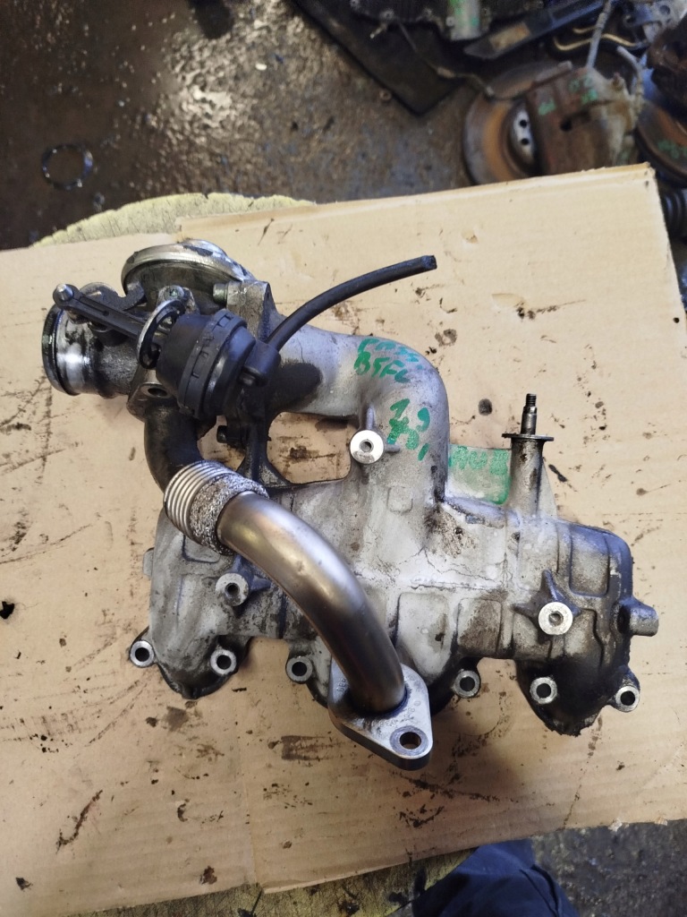 фото №1, Коллектор впускной  vw touran 1.9 tdi 036129713