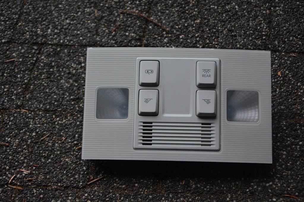 фото №1, Лампа потолочный vw golf 7 5ta947105a