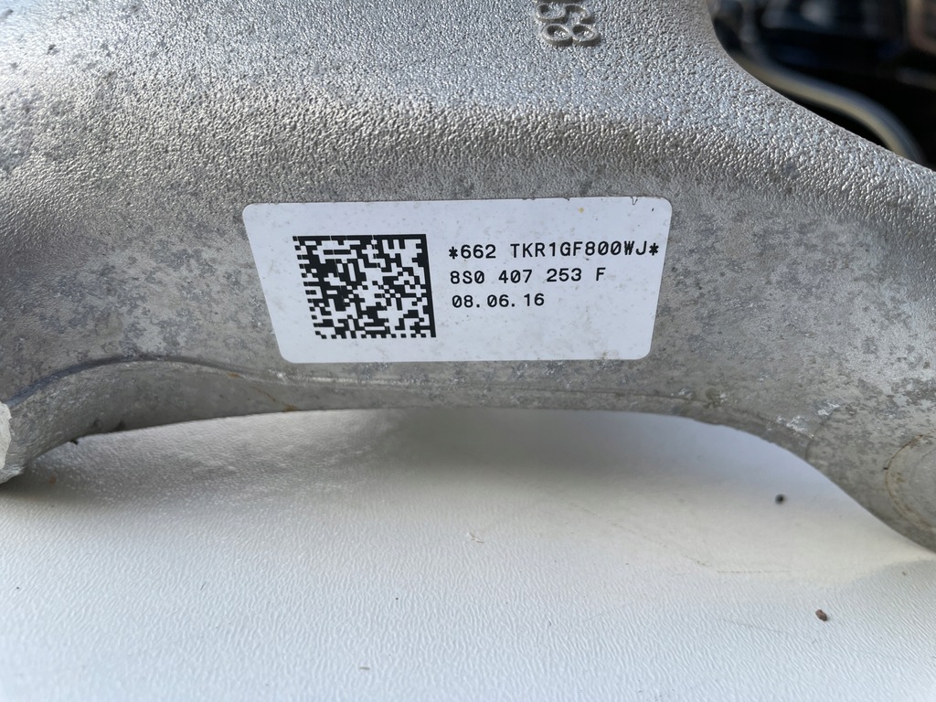 фото №11, Audi tt 8s поворотный кулак перед левая 8s0407253f