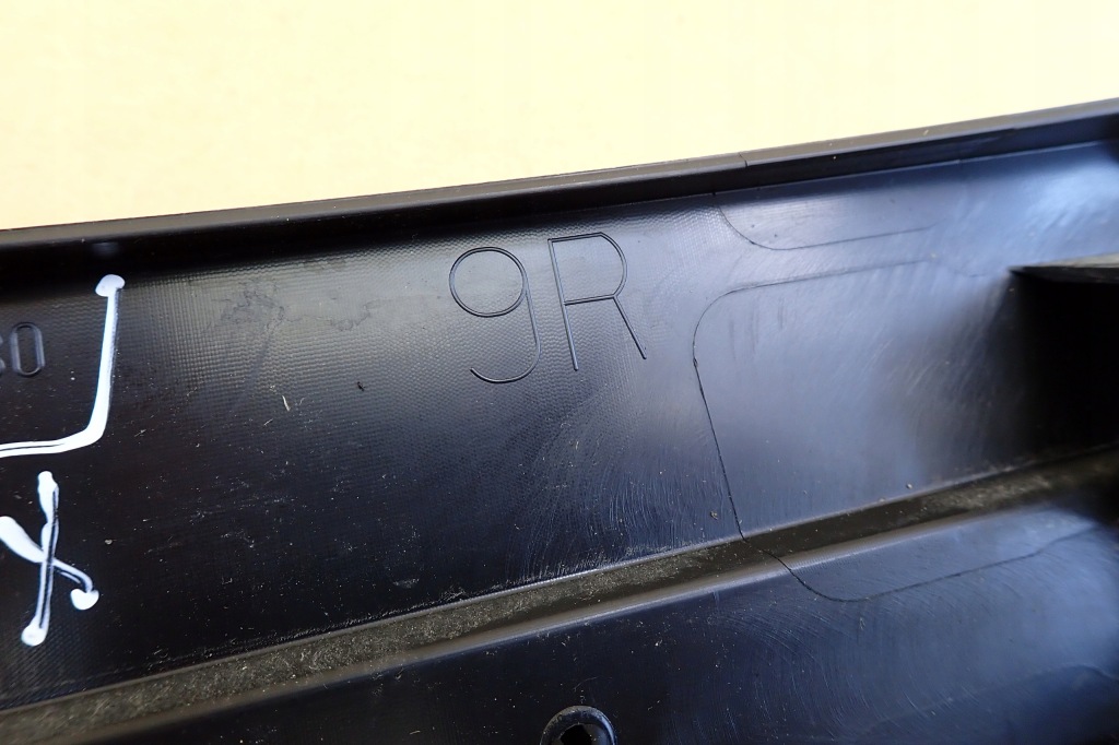 Lexus rx v 22- порог правый  задняя молдинг дверь 7574348030 rh оригинальный номер Оригинал