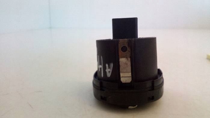 фото №7, Панель регулировки освещение alfa romeo 147 2000r.