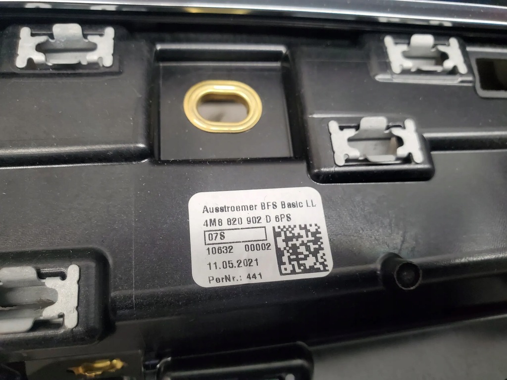 фото №6, Audi q8 4m8820902d с передний решётки обдув