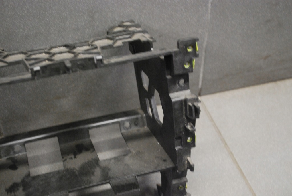 фото №6, Рамка корзина радио vw golf v 1k0858005c