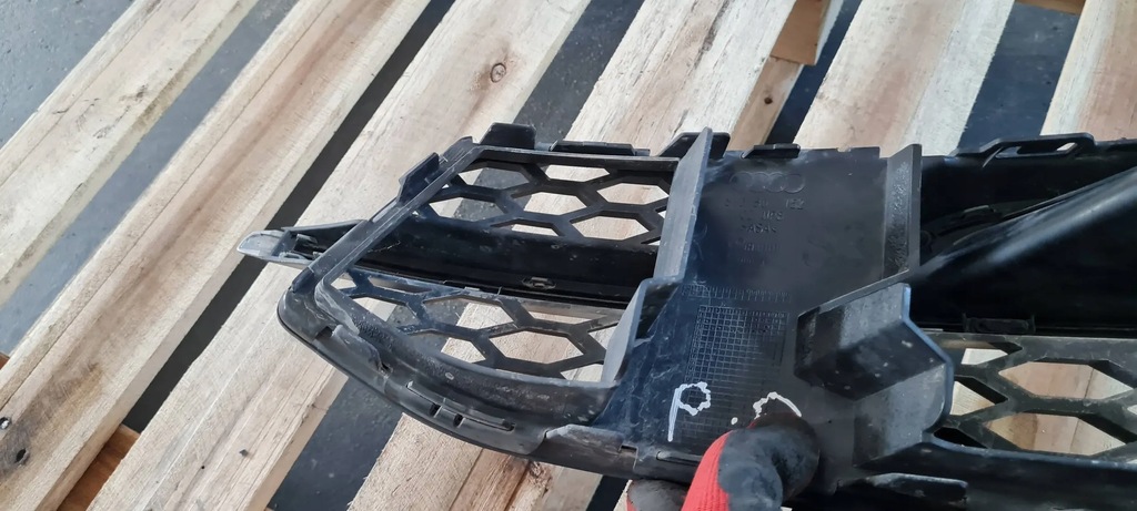 фото №9, S3 8v sedan a3 решётка бампера правая правый перед 8v3807682l