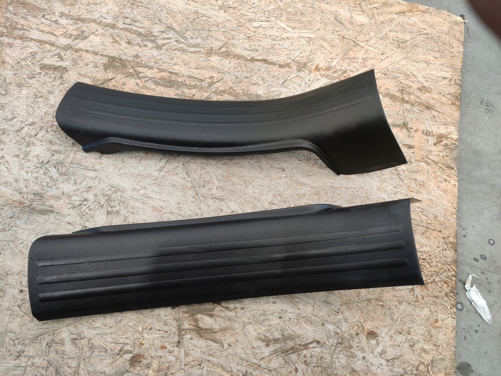 фото №1, Jeep cherokee kl usa защита порог задняя обшивка -оригинальная