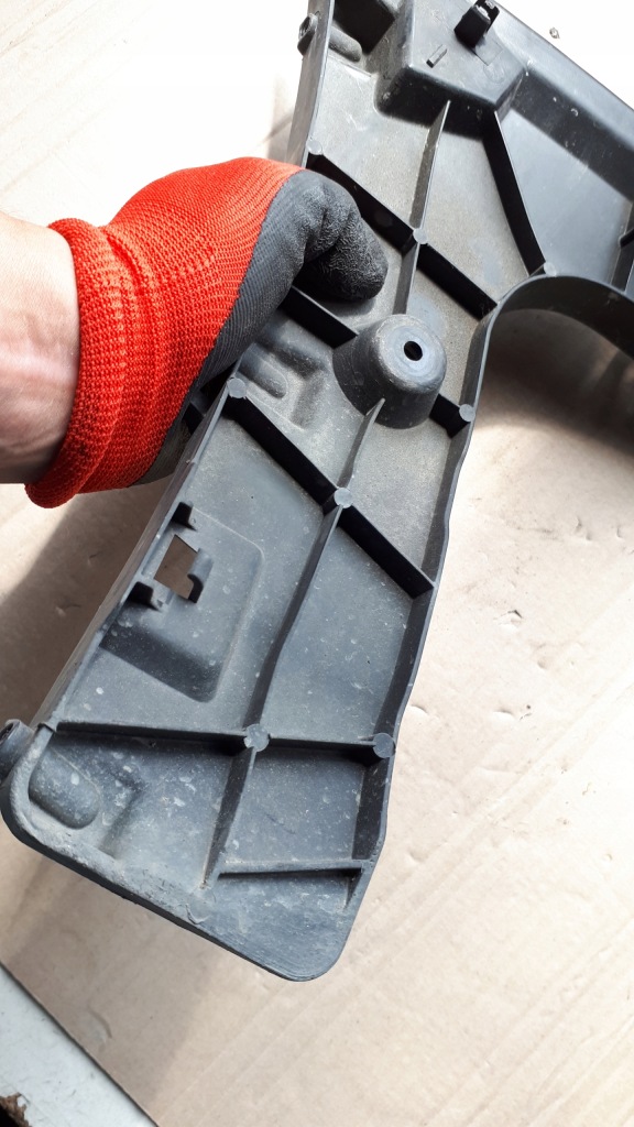 фото №12, S6 c7 a6 4g напрямна бампера правий задня sedan