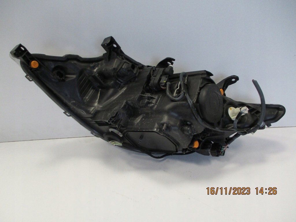 фото №6, Лампа full led toyota auris правая 14r