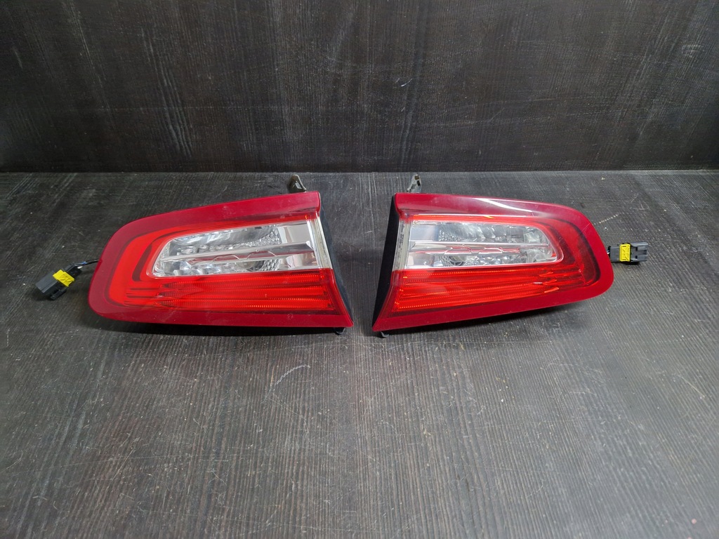 фото №1, Лампа w крышка citroen ds5 правая