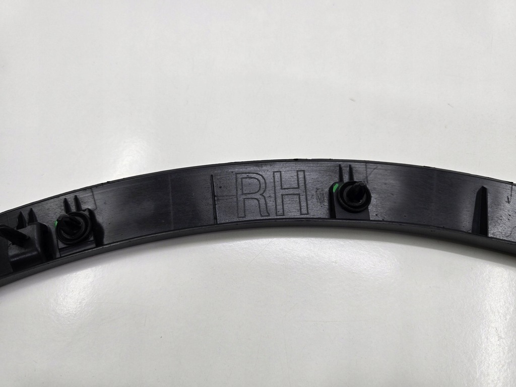 фото №10, Молдинг накладка крила tesla y20- права перед