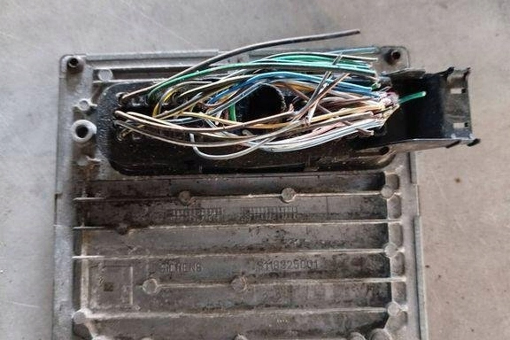 фото №1, Бортовий комп'ютер двигуна ecu ford 5m5112a650zb 1.6l 2007