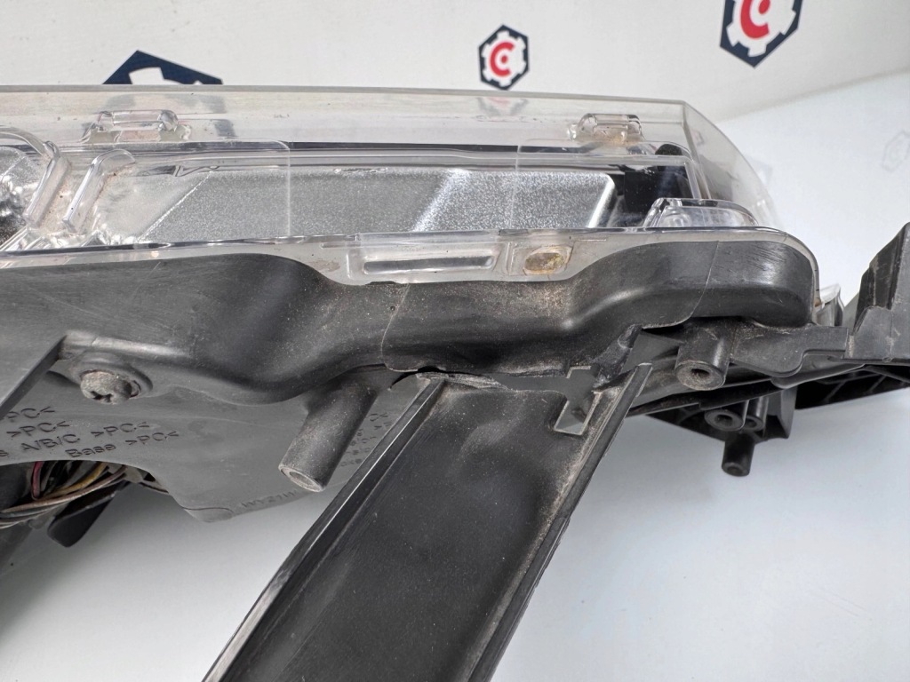 Купити Фара ліва перед toyota corolla e16 рестайлінг  full led