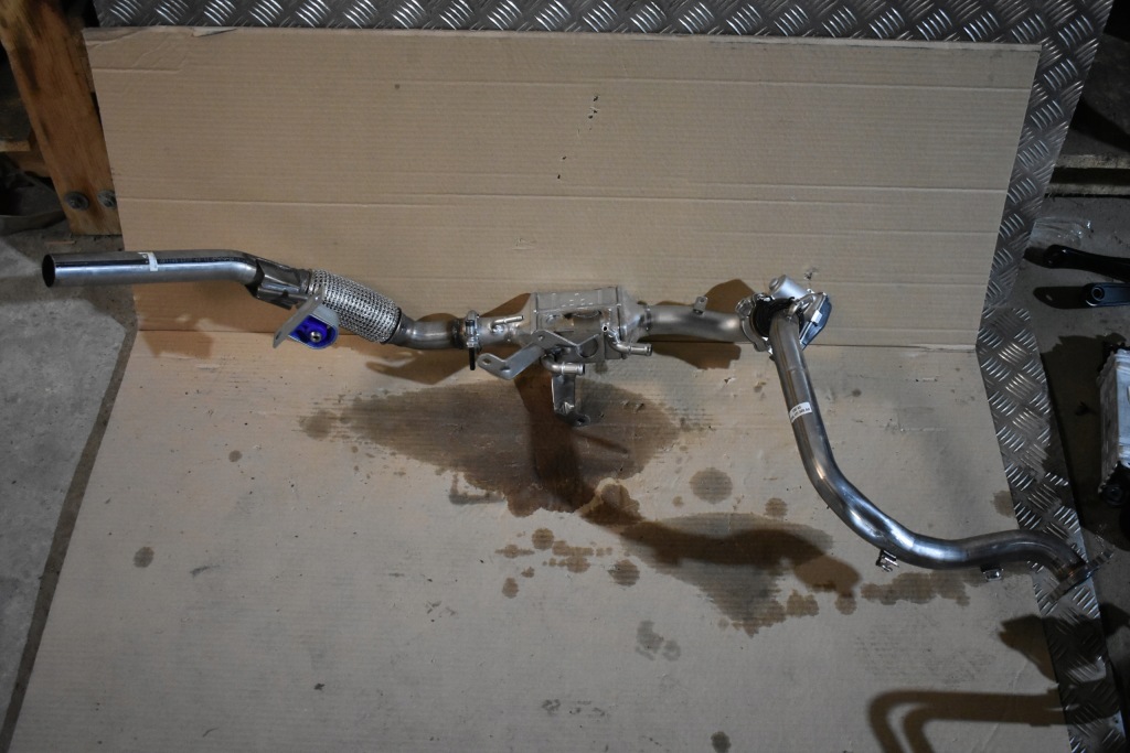 фото №1, Idealny kpl. радиатор выхлопных газов egr audi a8 d5 a6 c8 5.0 tdi 1