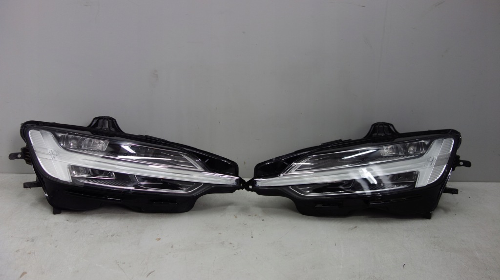 Купити Volvo s60 v60 фара ліхтарі  перед led uk 32314156 57
