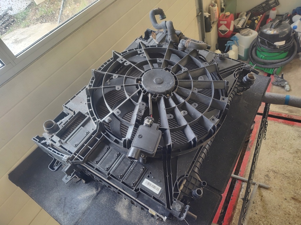 фото №15, Jaguar xf ii x260 2.0 d - комплект радиатор вентилятор набор