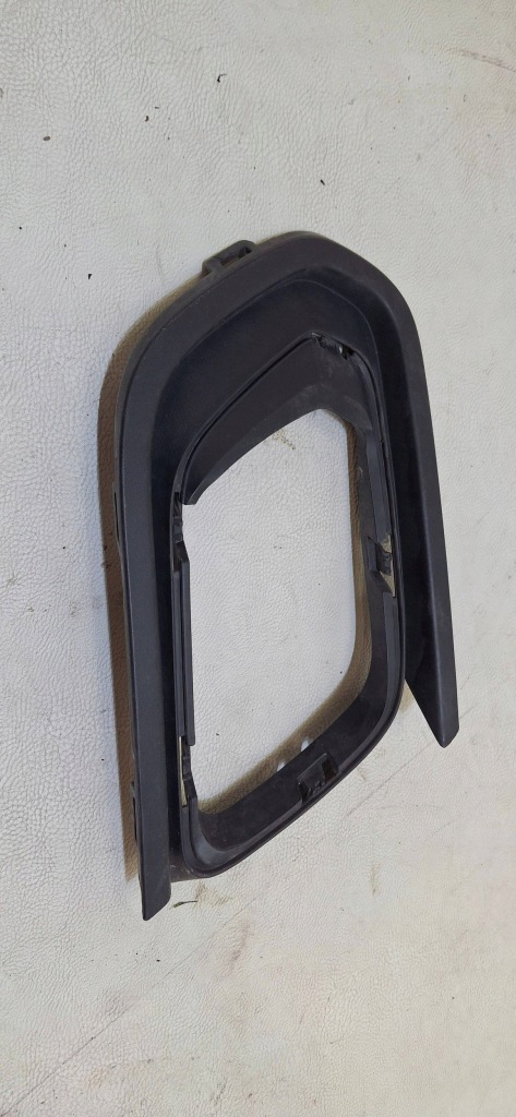 фото №1, Sandero ii решітка бампера ліва перед хром рамка 261a38935r