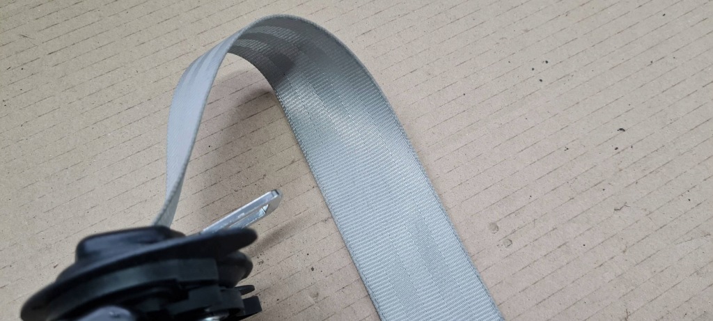 A6 c7 4g рестайлінг  ремінь безпеки ліве перед сріблястий księżyc 4g8857705f Недорого