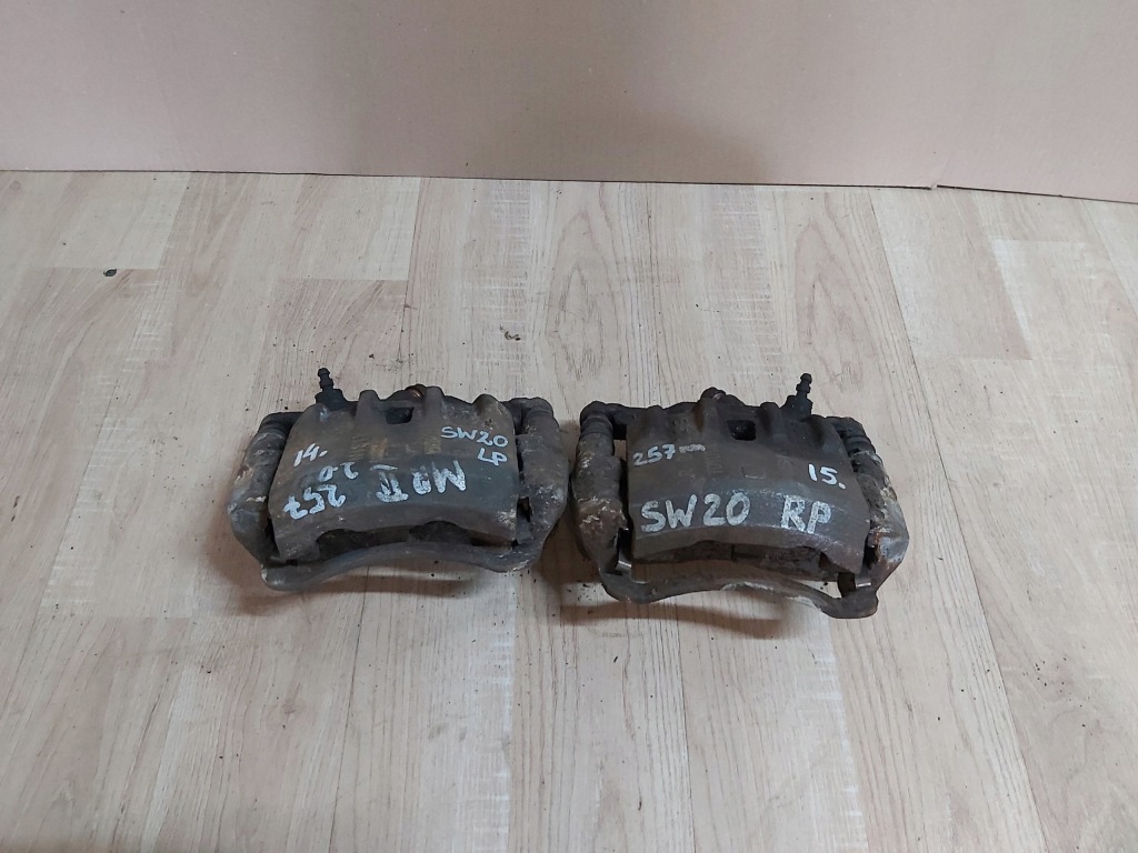 фото №1, Toyota mr2 sw20 суппорт перед левый скоба