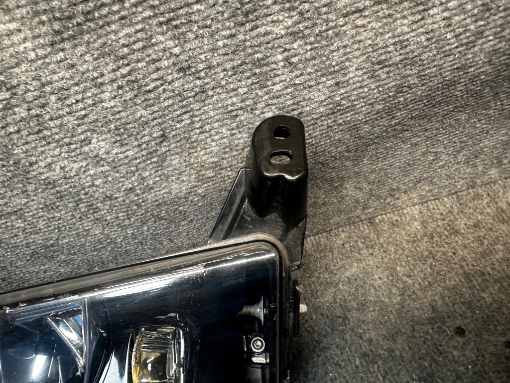 Tesla model s протитуманна фара led правий 6005916-01-e в Україні