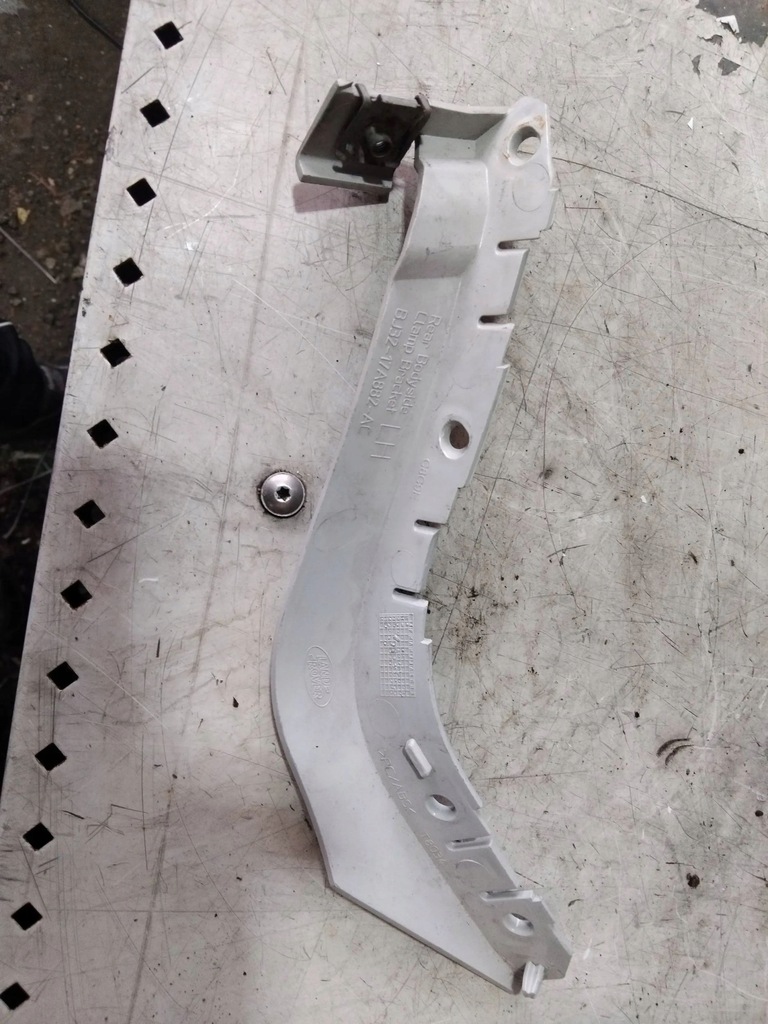 фото №1, Land rover range rover evoque l551 2018 кронштейн / кронштейн бампера заднего