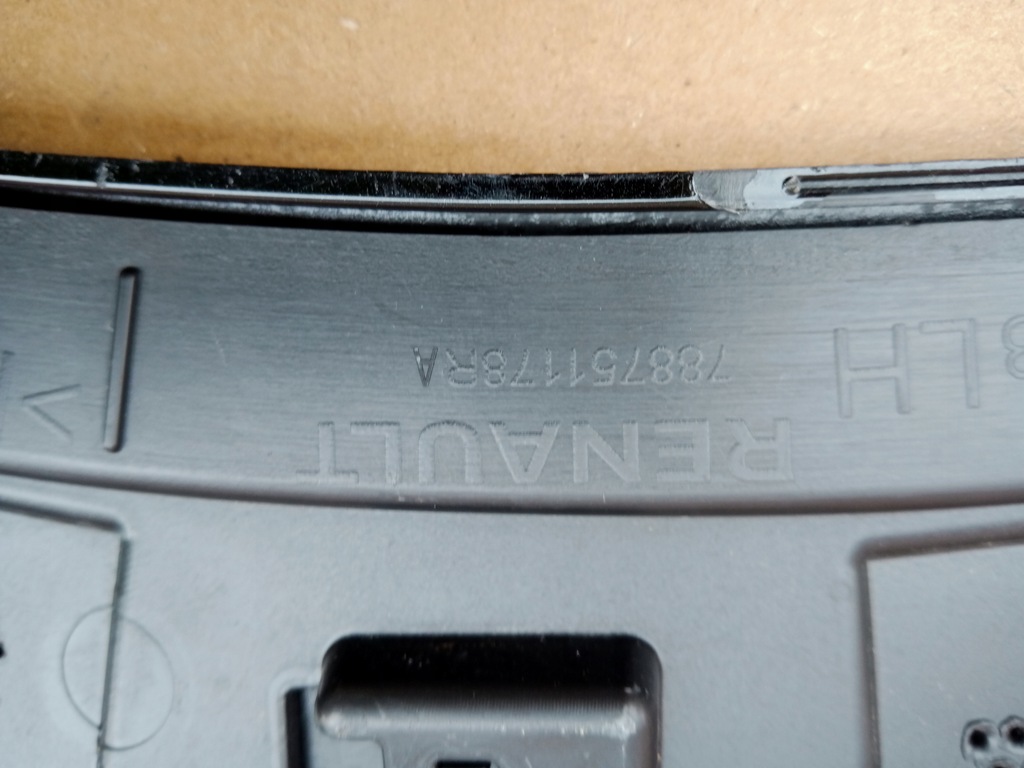 фото №8, Renault captur ліва молдинг крила задня 2020r-