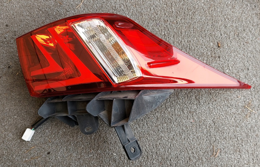 фото №1, Lexus is iii xe30 лампа задня права