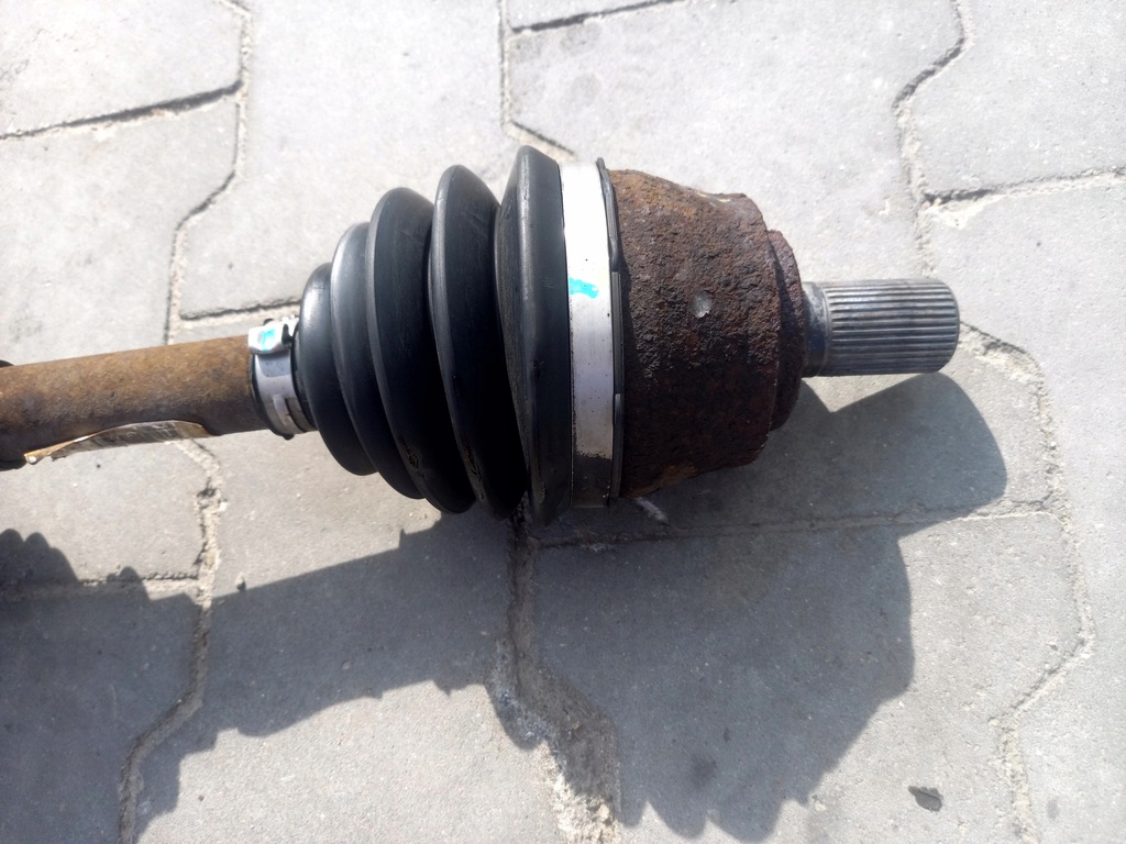 фото №2, Приводной вал 2.0 d3 правая volvo v40 ii 12r