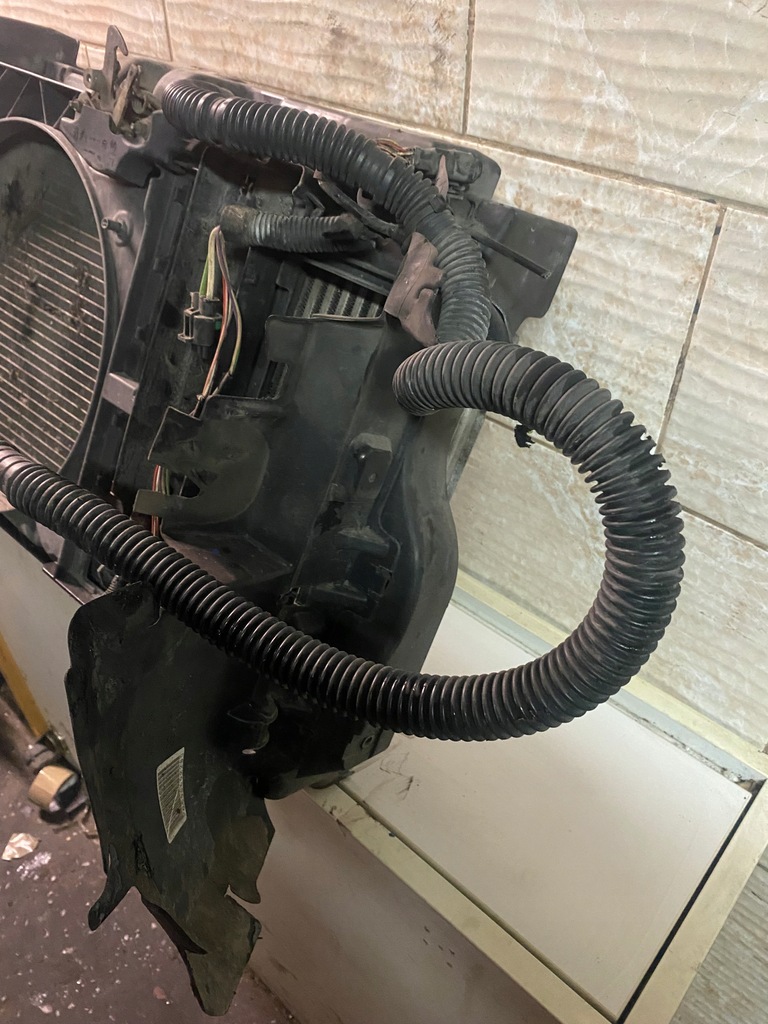 фото №4, Pas передний радиатор citroen c5 i 2.0 hdi 04-08