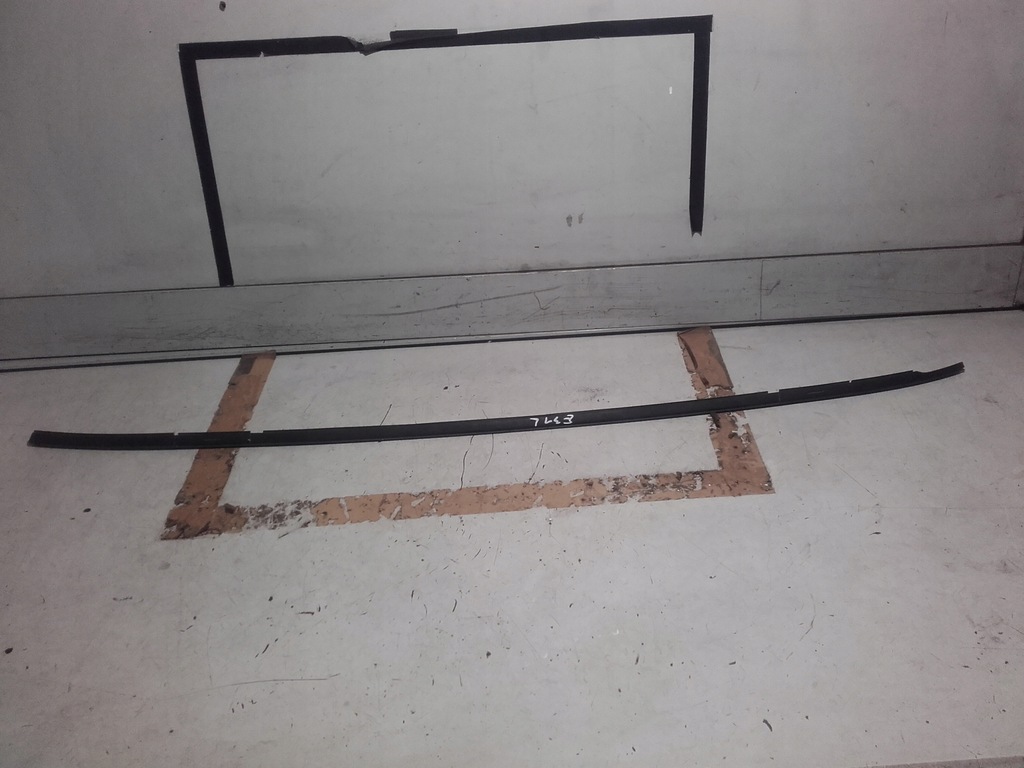 фото №1, Bmw 8 e31 молдинг дахова ліва