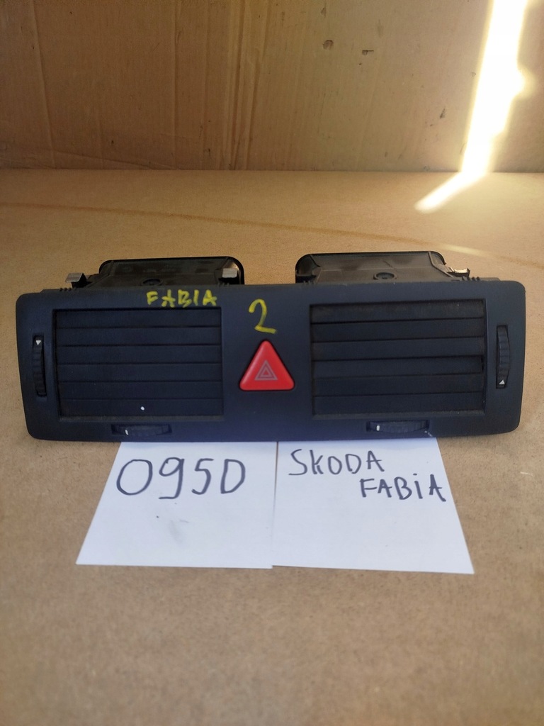 фото №1, Решітка обдув середня skoda fabia i #2