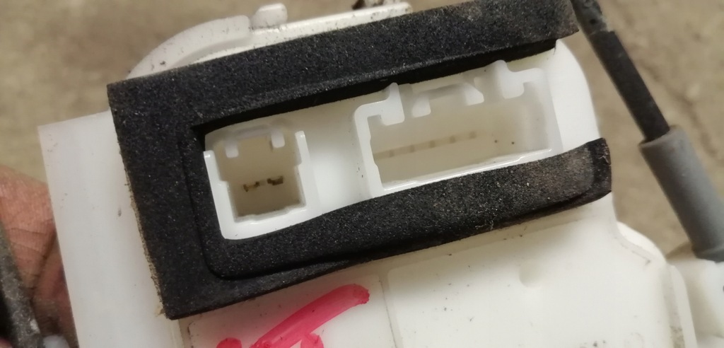 фото №3, Subaru forester iii замок двері лівий задня 2 pin