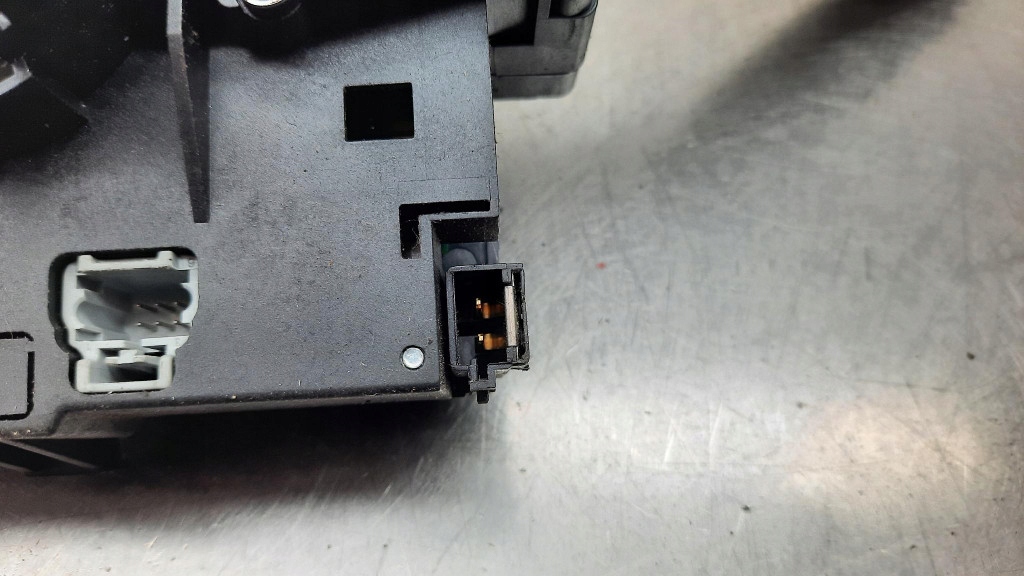 фото №12, Переключатель комбинированный citroen c5 96611302xt