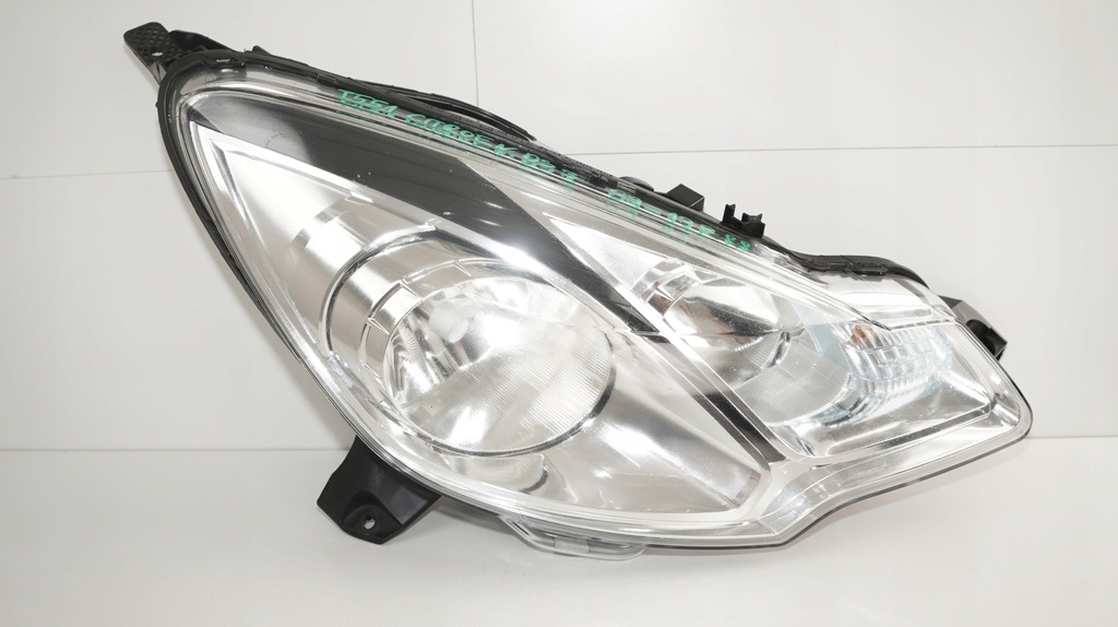 фото №1, Лампа правый перед передняя citroen ds3 09-12r/