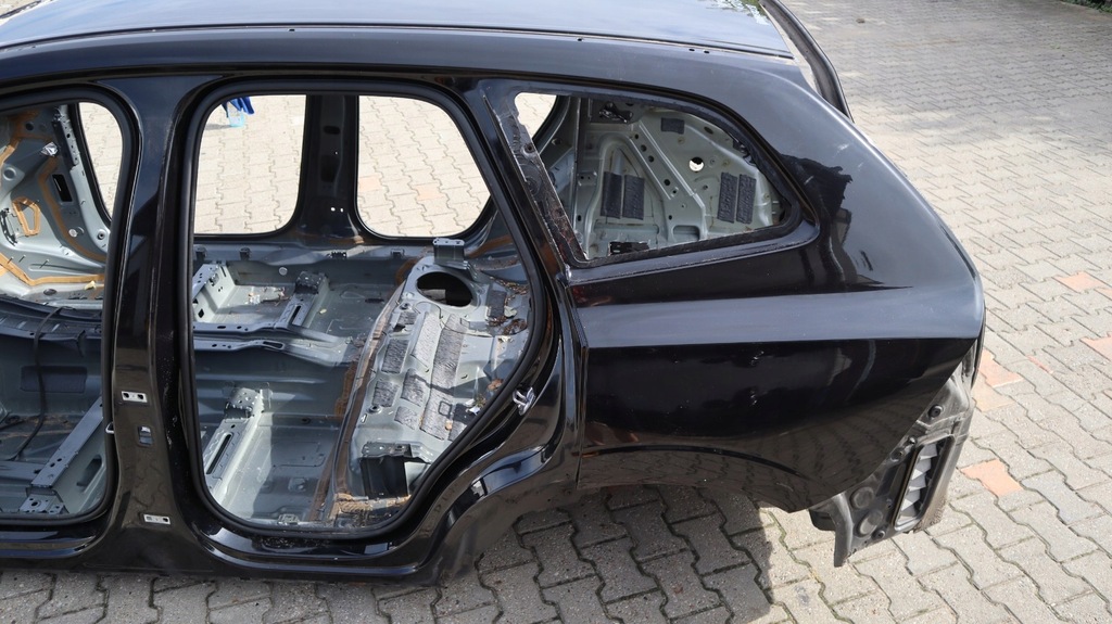 фото №1, Volvo xc60 ii чверть крила ліва задня 717-46