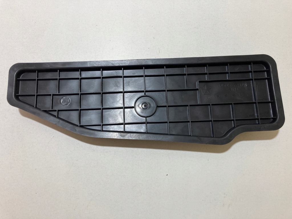 фото №1, Dodge durango iii lift 2014+ шумоизоляция задняя левая 05057741ab