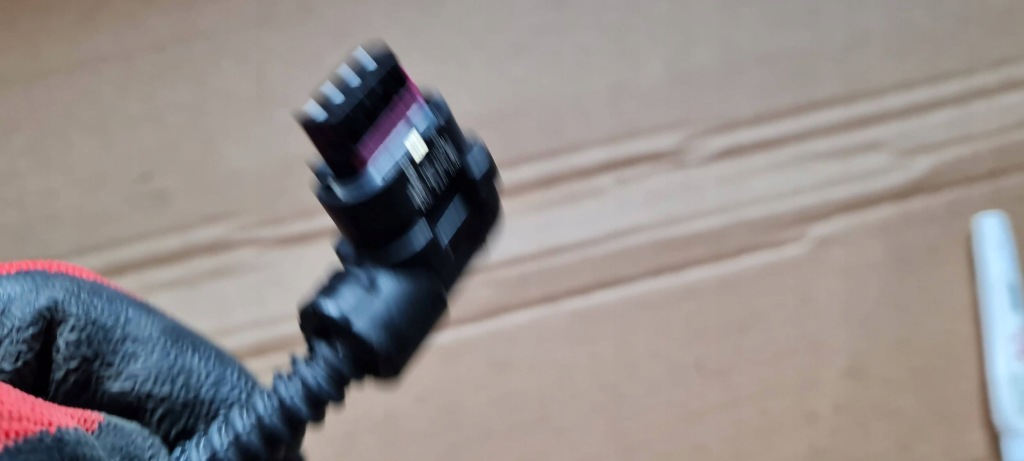 A4 b9 8w рестайлинг  штекер колодка соединитель расходомер 4f0973704 a4 b8 q5 a5 Цена