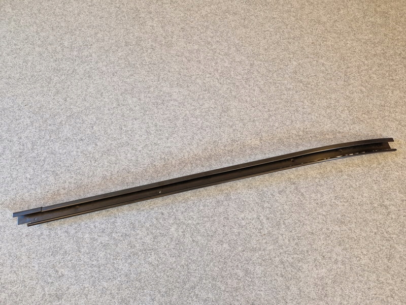 фото №1, Mercedes sprinter 910 a9107661600 направляющая дверь