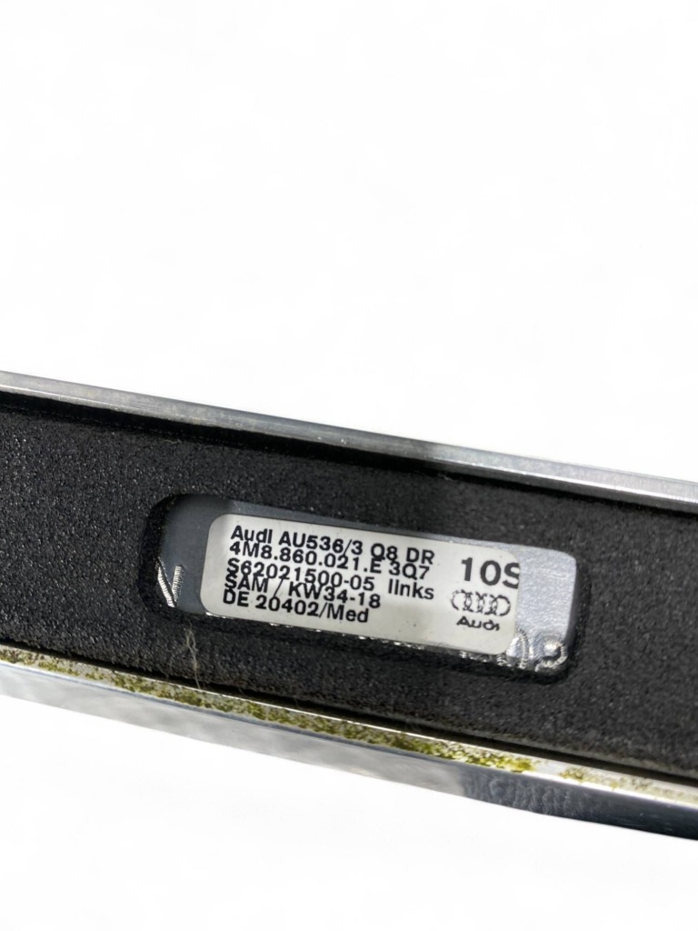 Audi q8 рейлинги кровельные 4m8860022e в Украине