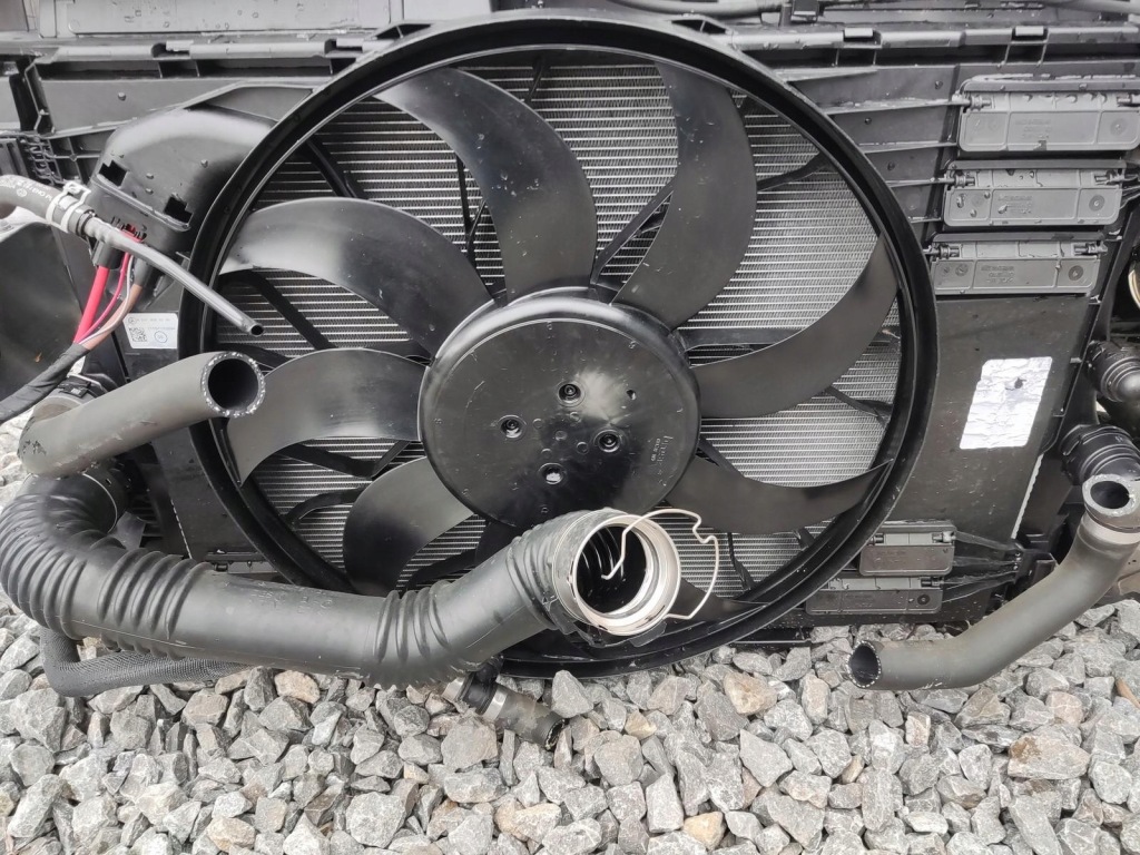 Ремень перед передний комплект радиатор радиатор mercedes gla h247 1.3 cgi 20- Киев