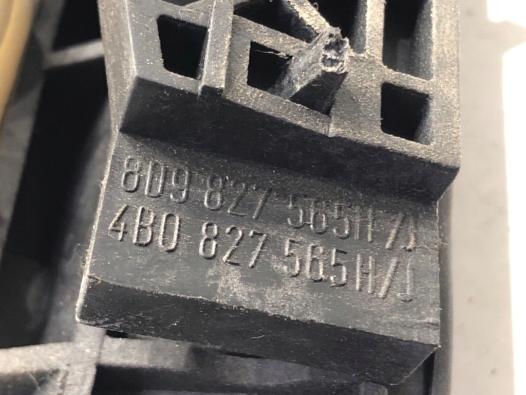 фото №3, Ручка крышки задняя audi a3 8l 8d9827565h/j хэтчбек 96-06