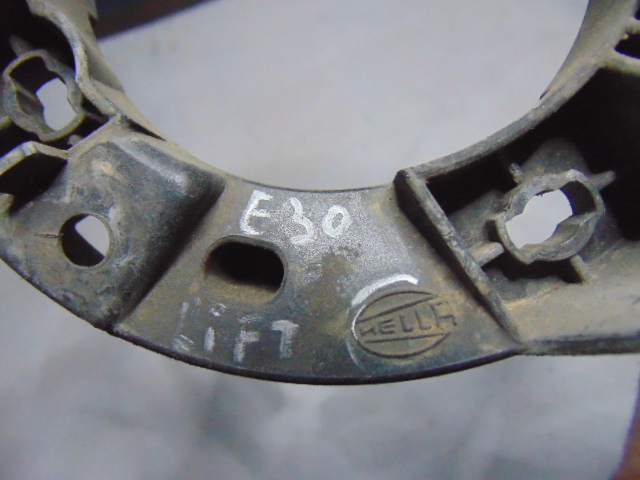 Bmw e30 напрямна рамка кронштейн лампи перед передня правий 134366-00 Київ